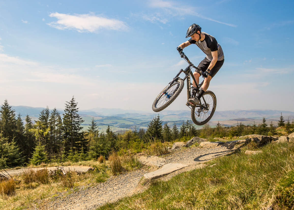 Schotland kunt u veel outdoor activiteiten ondernemen, zoals mountain biken, wandelen of  hiken, kajak-varen, klimmen, duiken. Foto: VisitScotland/Kenny Lam