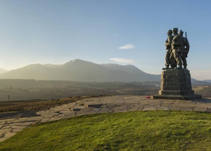 Het Commando Monument bij Spean Bridge uit 1952 herinnert aan de Tweede Wereldoorlog toen commandos oefenden in dit gebied. Foto VisitScotland / Kenny Lam, alle rechten voorbehouden