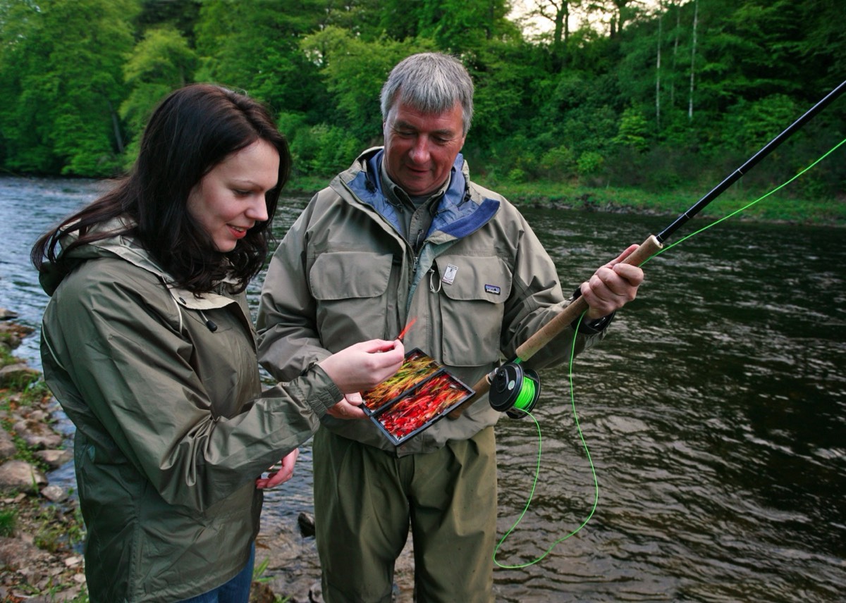 Fly fishing instructie door Alistair Gowans (Master Flycasting Instructor). © VisitScotland / Paul Tomkins,