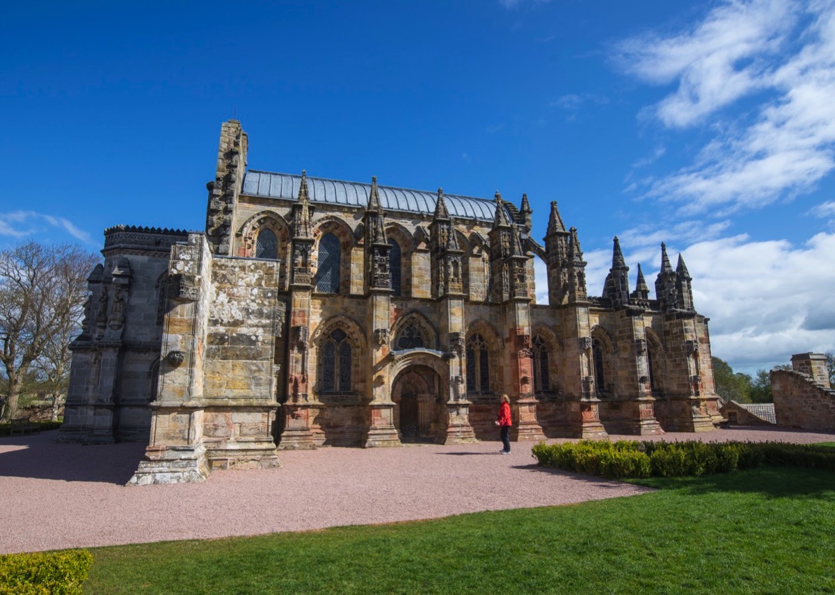 Rosslyn Chapel, bekend van de Da Vinci Code. (© VisitScotland/Kenny Lam) 