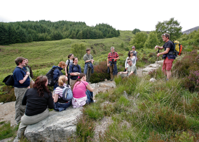 Begeleide wandeling op Goatfell op het Isle of Arran in Schotland. VisitScotland / Paul Tomkins, all rights reserved