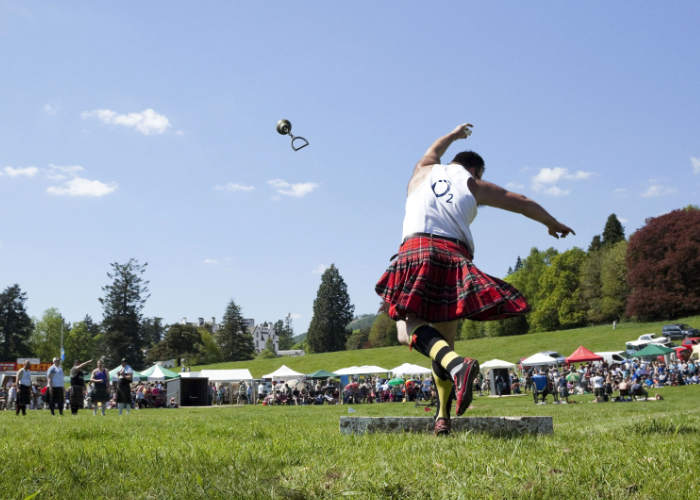 Tijdens de Highland games leeft u de Schotten pas echt kennen. Foto: VisitScotland/Paul Tomkins